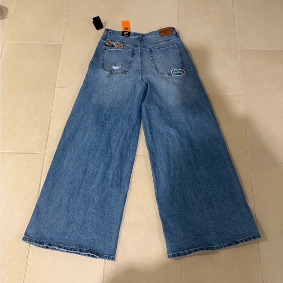 NWT Von Dutch Originals Wide Leg Jeans – Flying Eyeball & Logo Patches – Size 27 - Picture 5 of 7